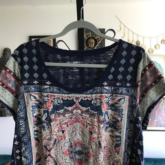 LUCKY BRAND size 1X Navy Blue Scoop Neck Mandala Print Tee T-Shirt - Picture 2 of 4